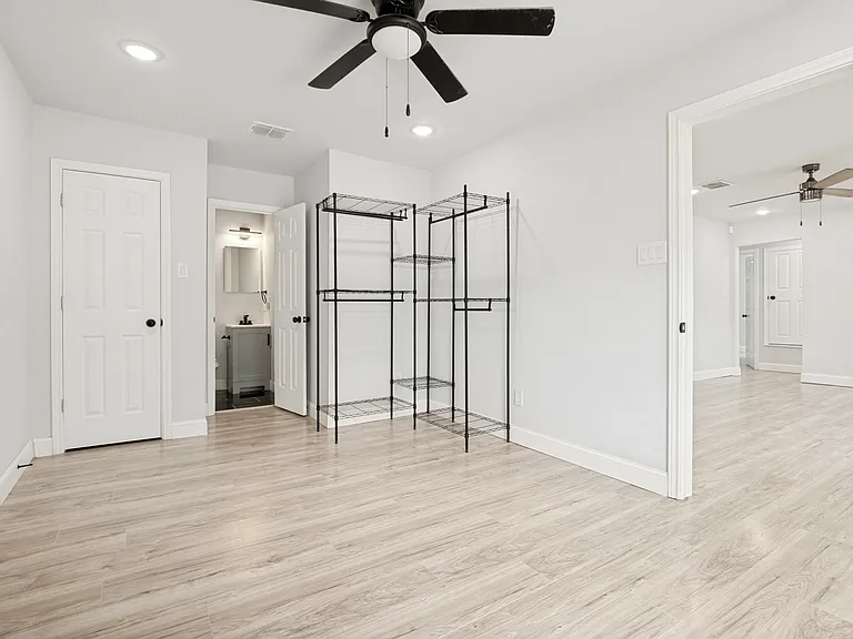 1301 Cardinal St — Photo 19