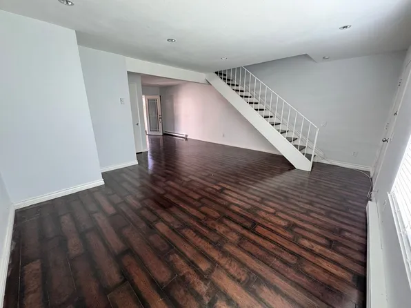 311 Carriage Dr APT B, Santa Ana, CA 92707