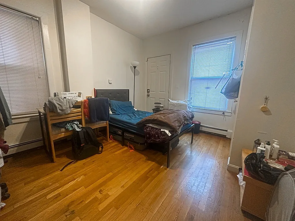 2 bed, 1.0 bath, 750 sqft, $2,800 — Photo 4