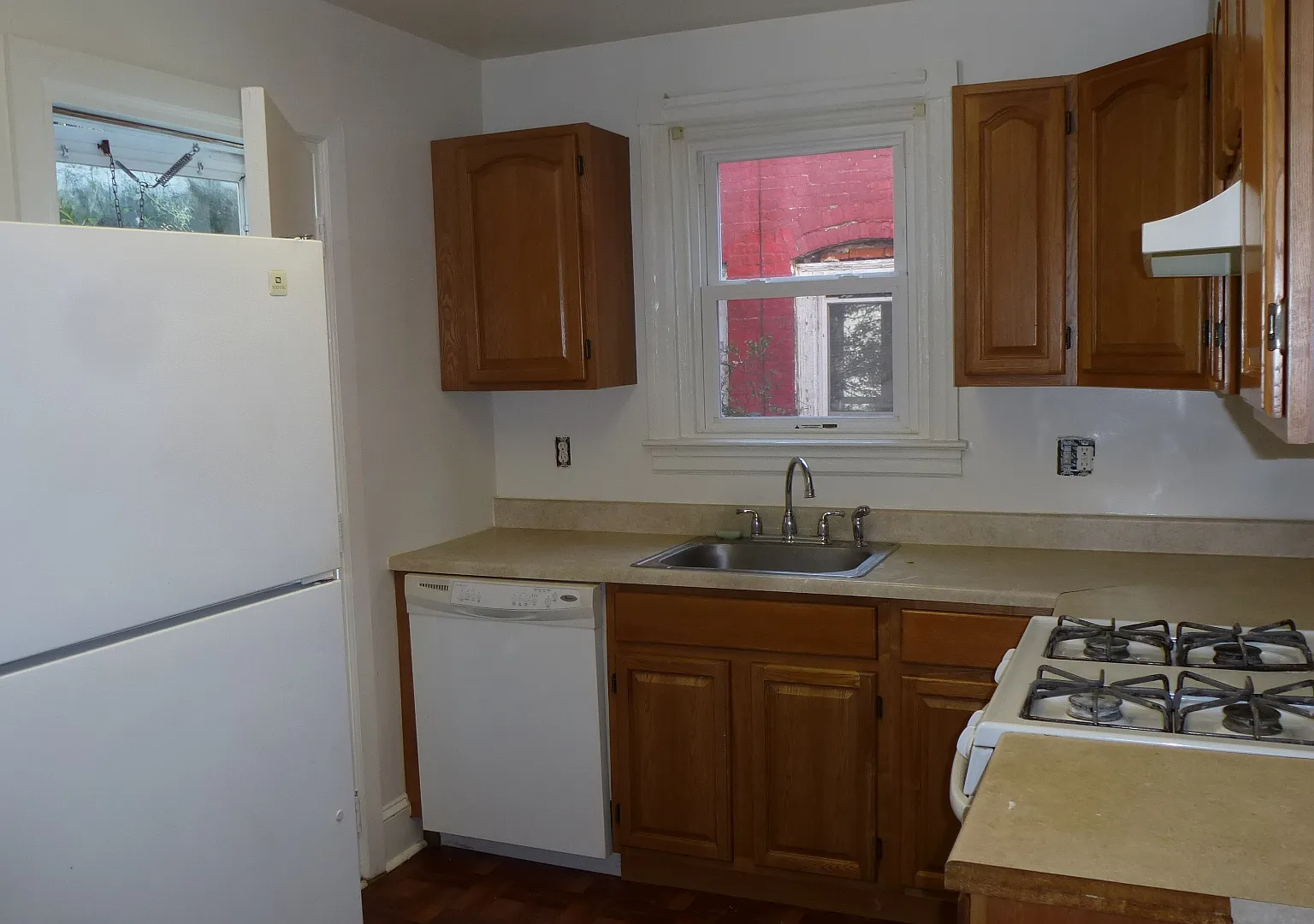 3 bed, 1008 sqft, $1,950 — Photo 4