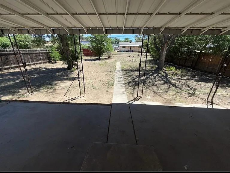 1810 Yakima Ln — Photo 10