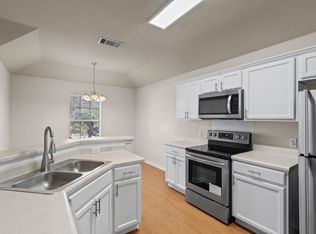 3301 El Salido Pkwy APT 621, Cedar Park, TX 78613