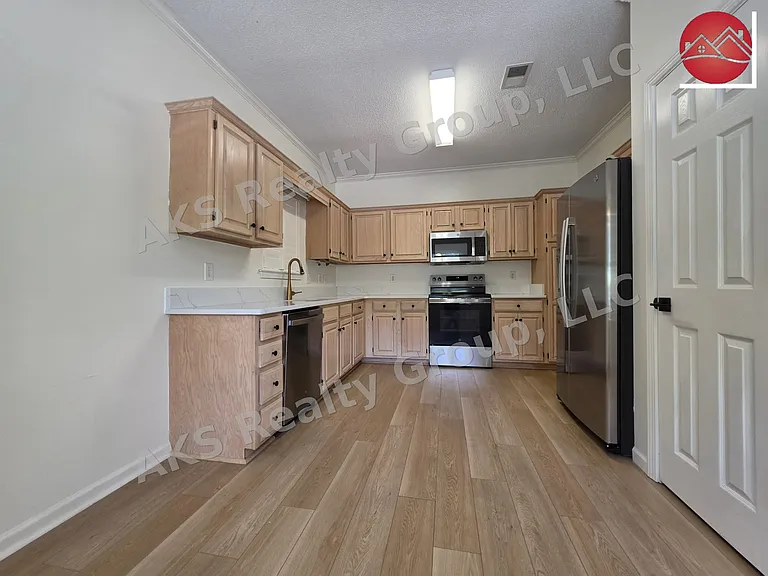 158 Sugar Dr — Photo 4
