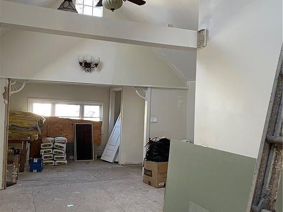 5th image of 155 Prentiss Ave