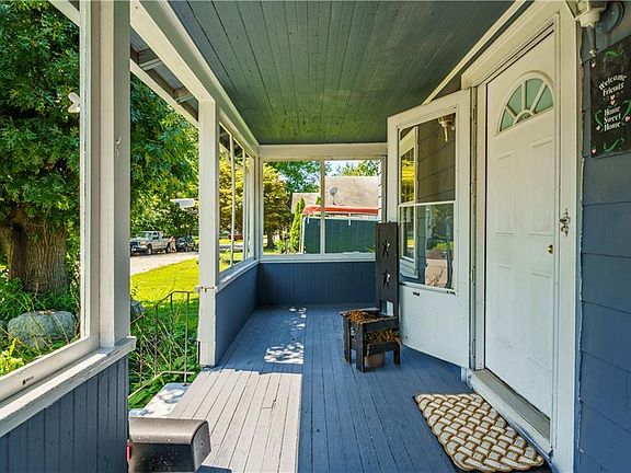 3rd image of 68 Covel Cir