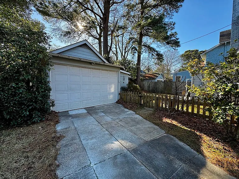 1133 Rockbridge Ave — Photo 3