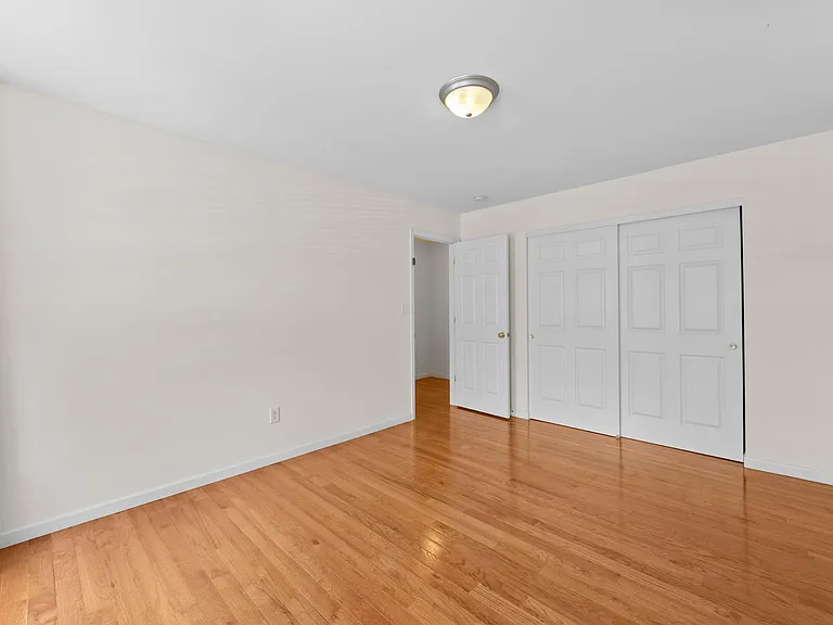 34 Bonhomme Richard Ct — Photo 26