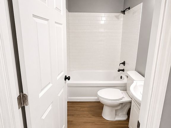 5th image of 1718 Wilton Dr