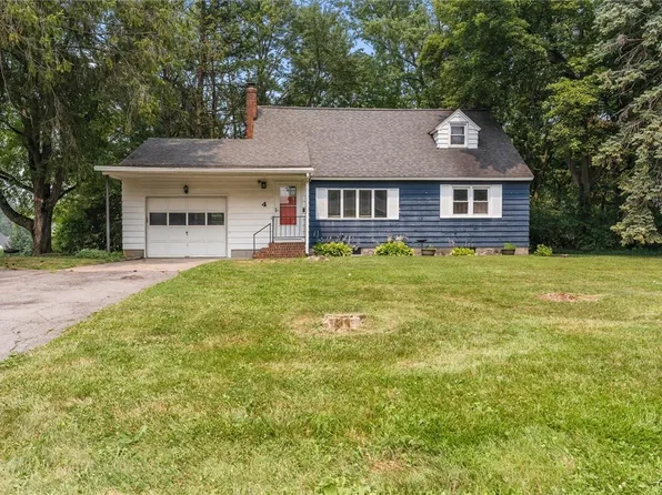 4 Evergreen Ln, Camillus, NY 13031