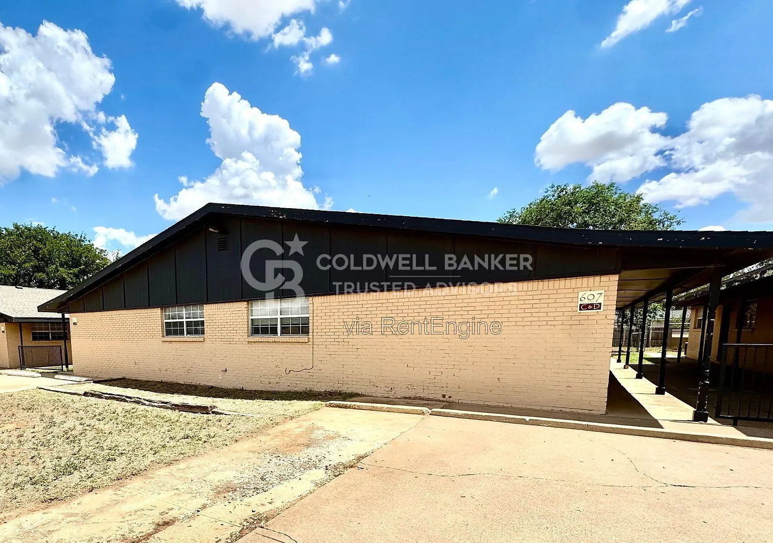 2 bed, 1.0 bath, 829 sqft, $750 — Photo 2