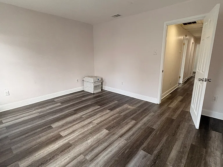 767 Roebling Ave — Photo 12