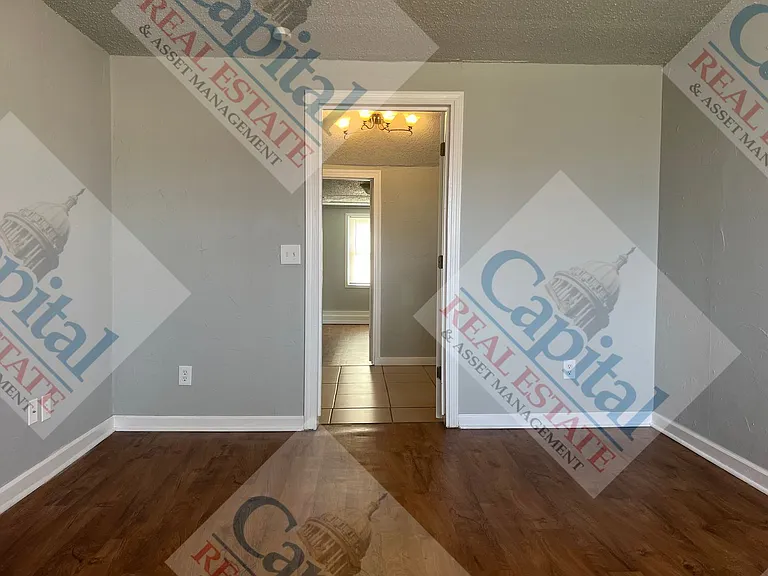 407 E Key Blvd — Photo 21