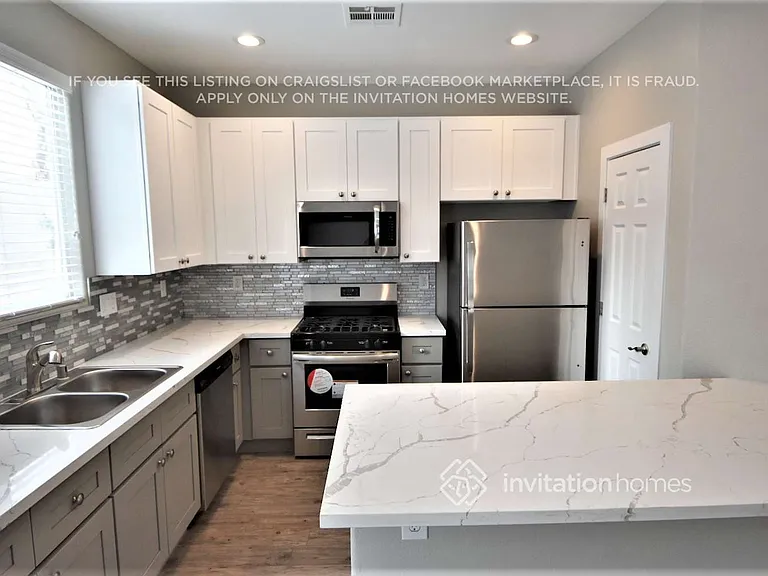 8121 Indigo Gully Ct — Photo 11