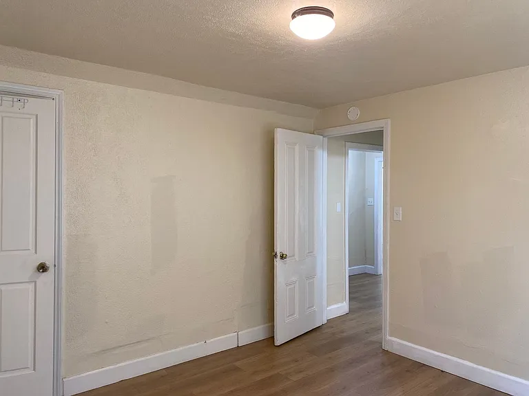 1427 Sherman St — Photo 10