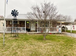 717 Cherry St, Ravenswood, WV 26164