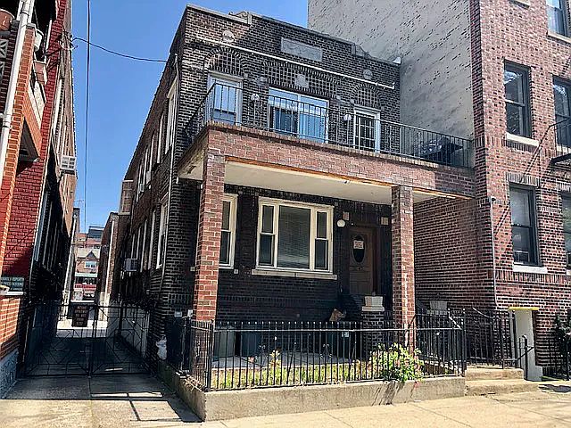 1st image of 31-47 29th St