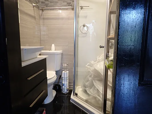 Rented by Hakeem Shahid, LREB | media 12