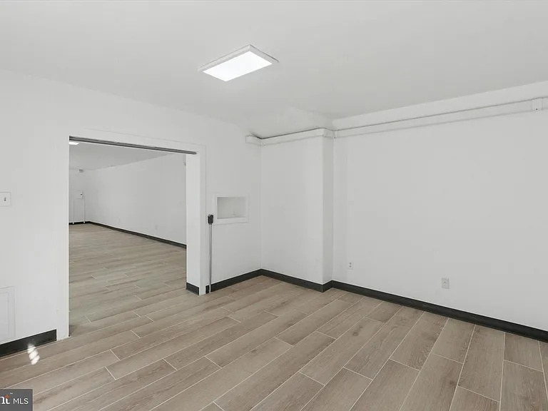 1538 Pine St #1R — Photo 7