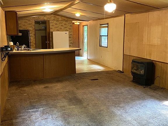 3rd image of 9917 Friendship Rd