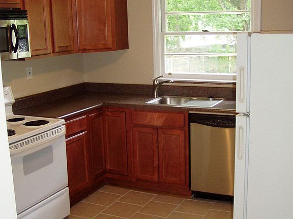 2nd image of 2169 Farm Ln SE