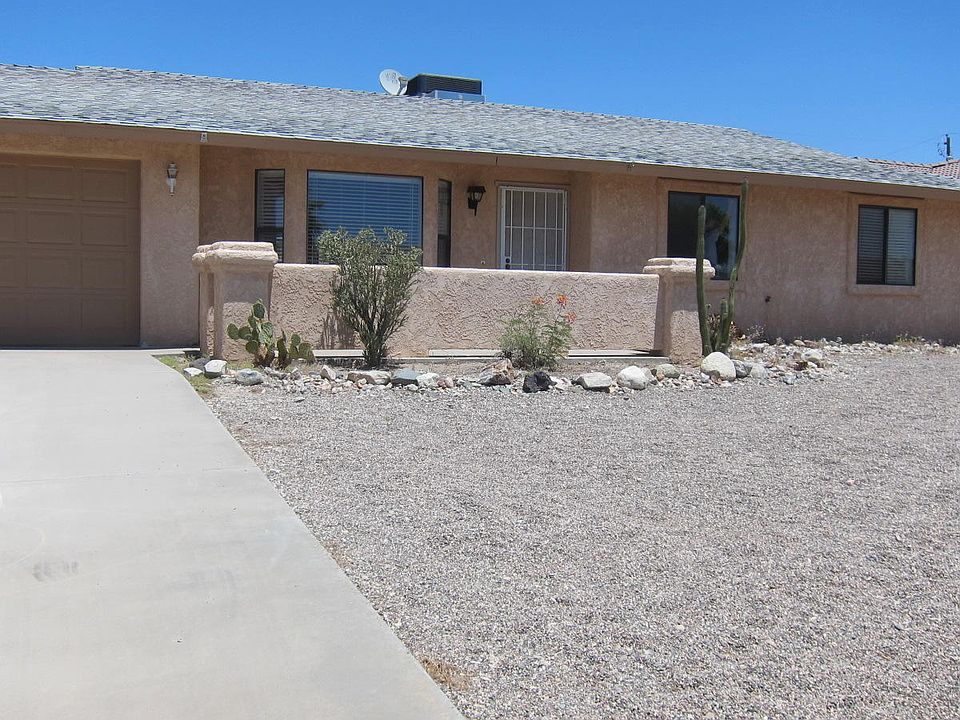 1st image of 2425 College Dr