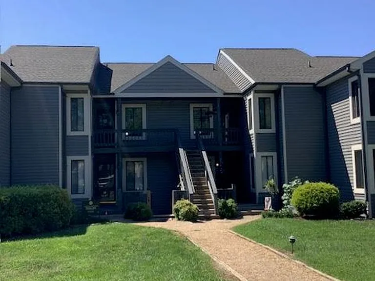 2302 Deer Run — Photo 1