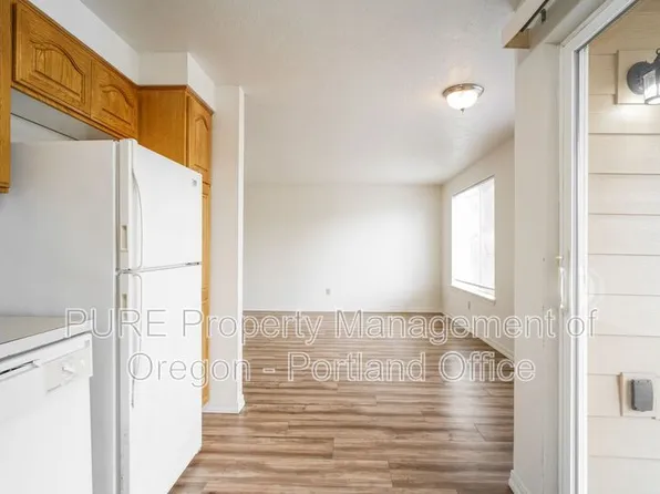 8590 SE 72nd Ave, Portland, OR 97206