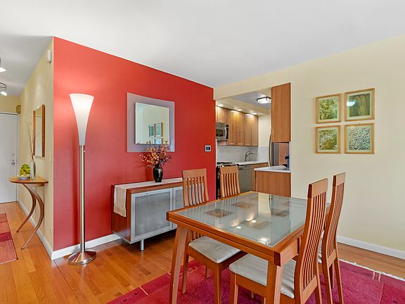 4th image of 160 E 38th St APT 29C