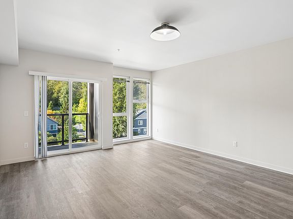 4th image of 2950 S Dakota St #2