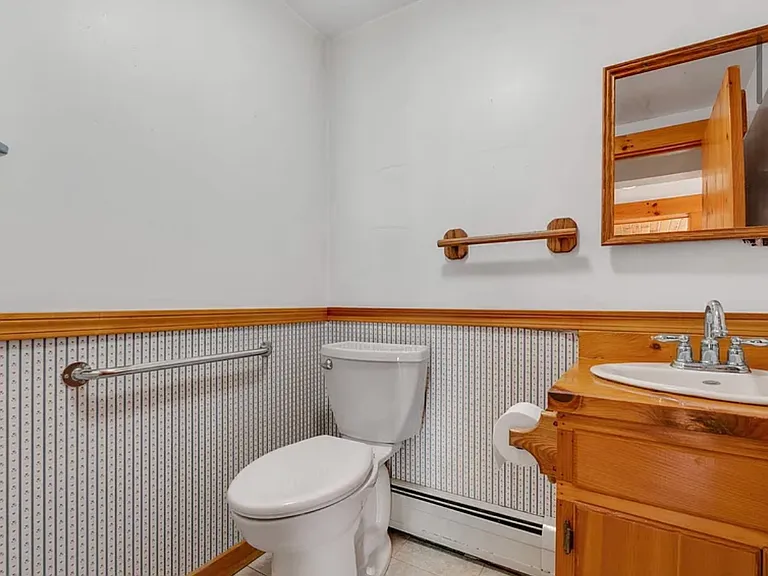 144 Hotel Rd #A — Photo 10