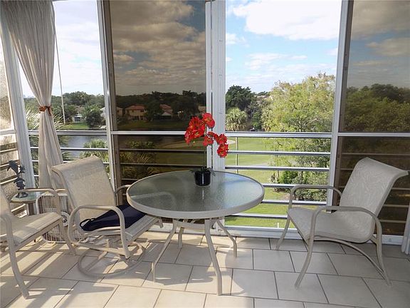 3rd image of 821 Cypress Blvd APT 509