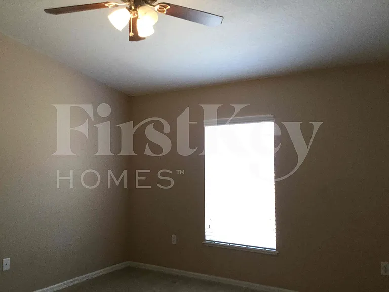 425 Hammerstone Ave — Photo 19