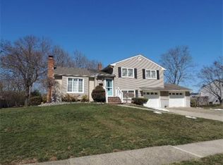 19 Landsdowne Rd, East Brunswick, NJ 08816