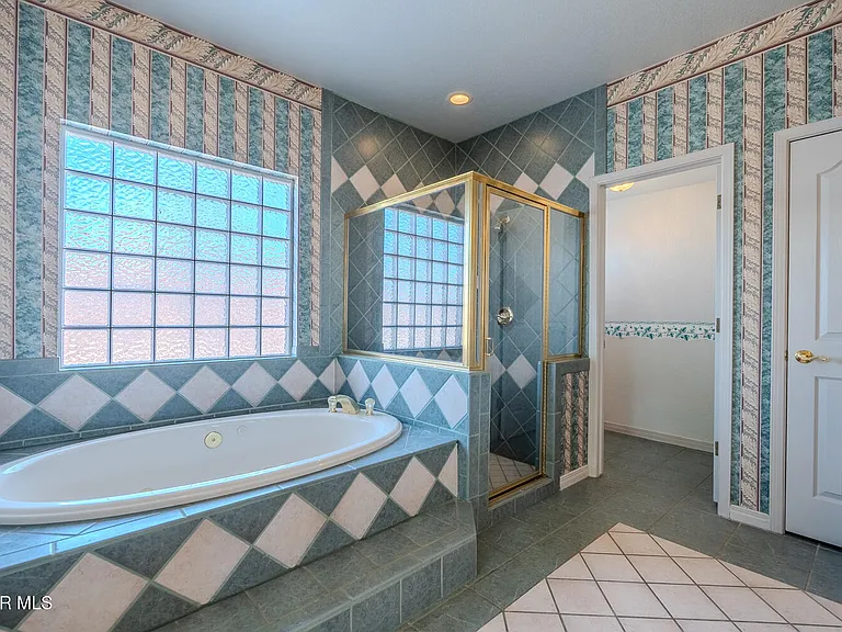 2066 Paseo Del Prado Dr — Photo 24