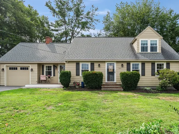 104 Martin Ave, North Andover, MA 01845