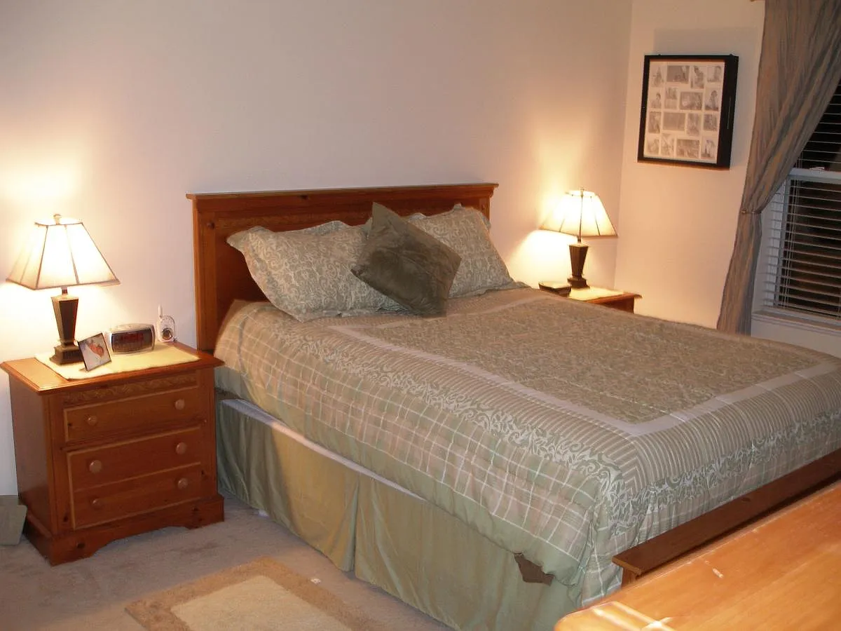 4 bed, 2.5 bath, 1800 sqft, $1,750 — Photo 3