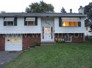 104 Valley St, Rochester, NY 14612