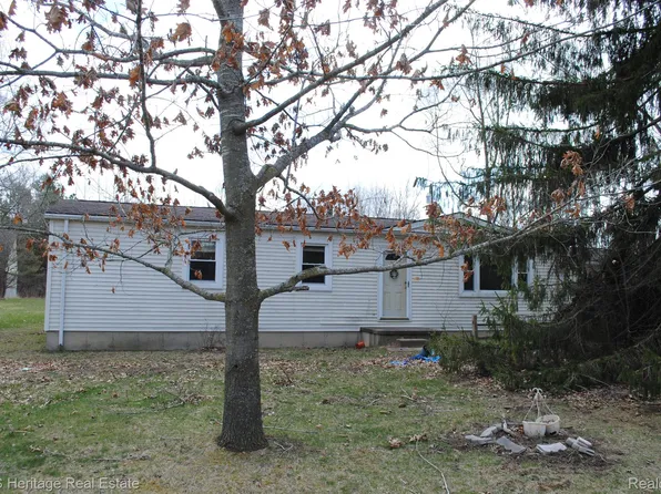 14351 Duffield Rd, Byron, MI 48418