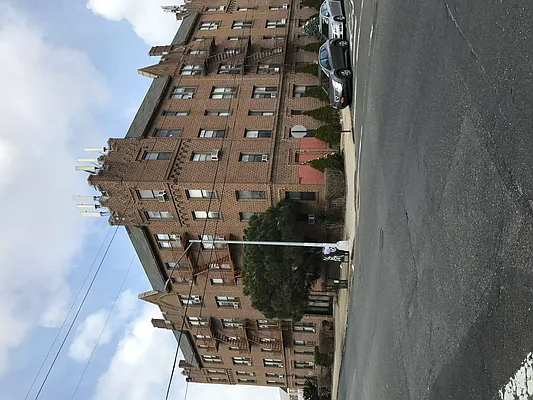 Rented by Michael Apfelbaum, LREB | media 2