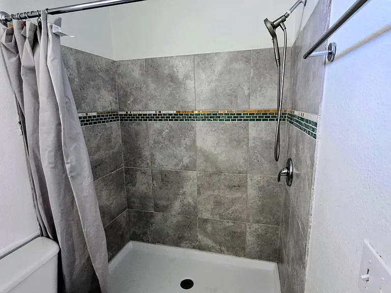 1887 Crescent Ave — Photo 16