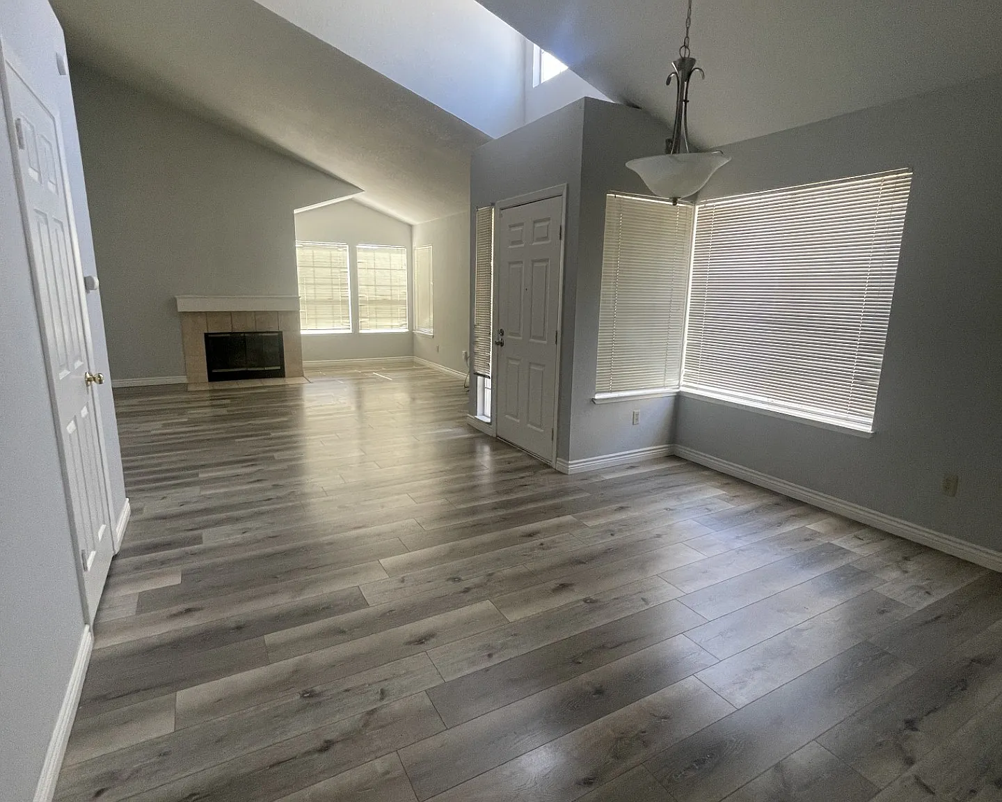 7283 Rush River Dr — Photo 3