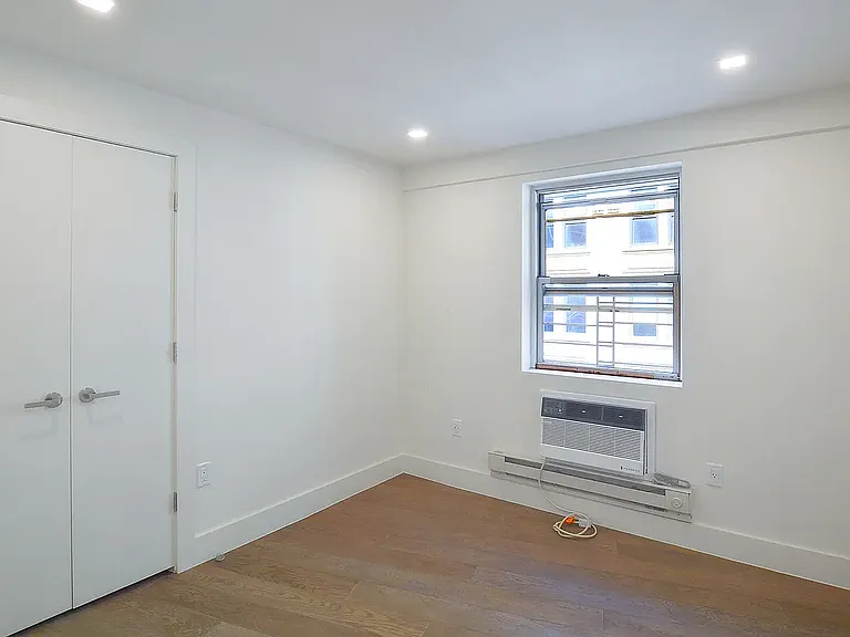 60 E 12th St #7F — Photo 7