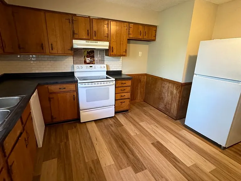 4339 W Bethany Dr — Photo 6