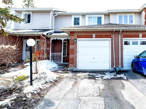 137 Bridlewood Dr, Kanata, ON K2M 2G6
