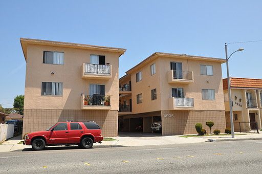 1st image of 4935 W 120th St APT 0004