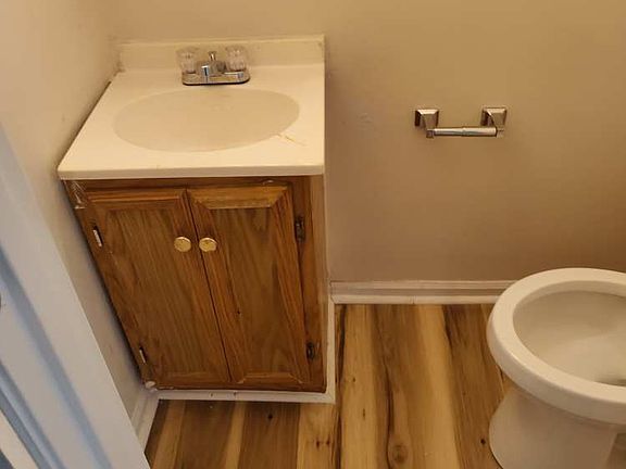 5th image of 1008 Westover Dr #A