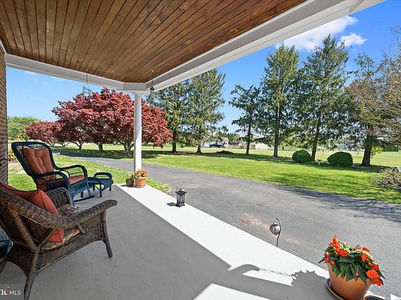 4th image of 221 Thomas Davis Dr