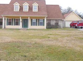 6134 Plantation Dr, Cove, TX 77523