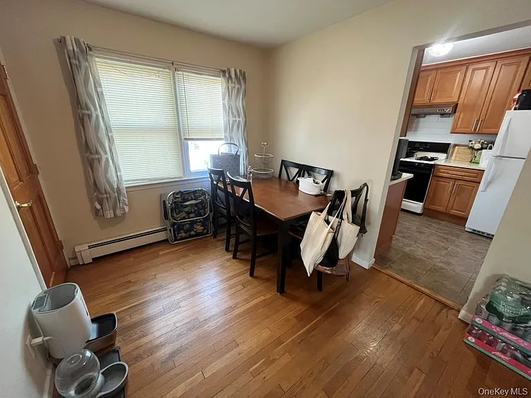 551 W Walnut St #UPPER — Photo 11