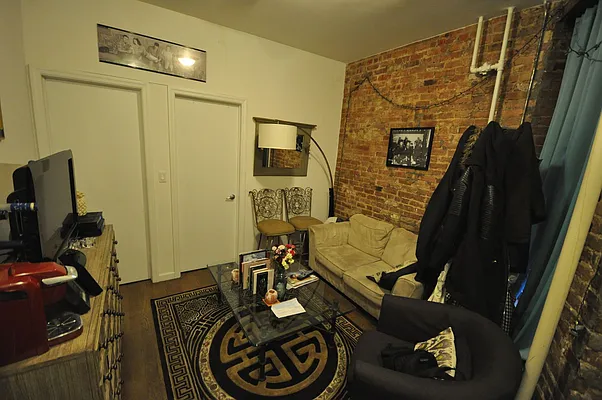 Rented by REAL New York | media 22